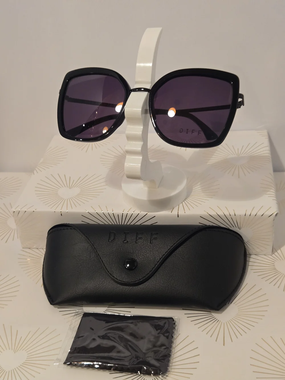 DIFF Eyewear Women's Black Frame Purple Lens Sunglasses